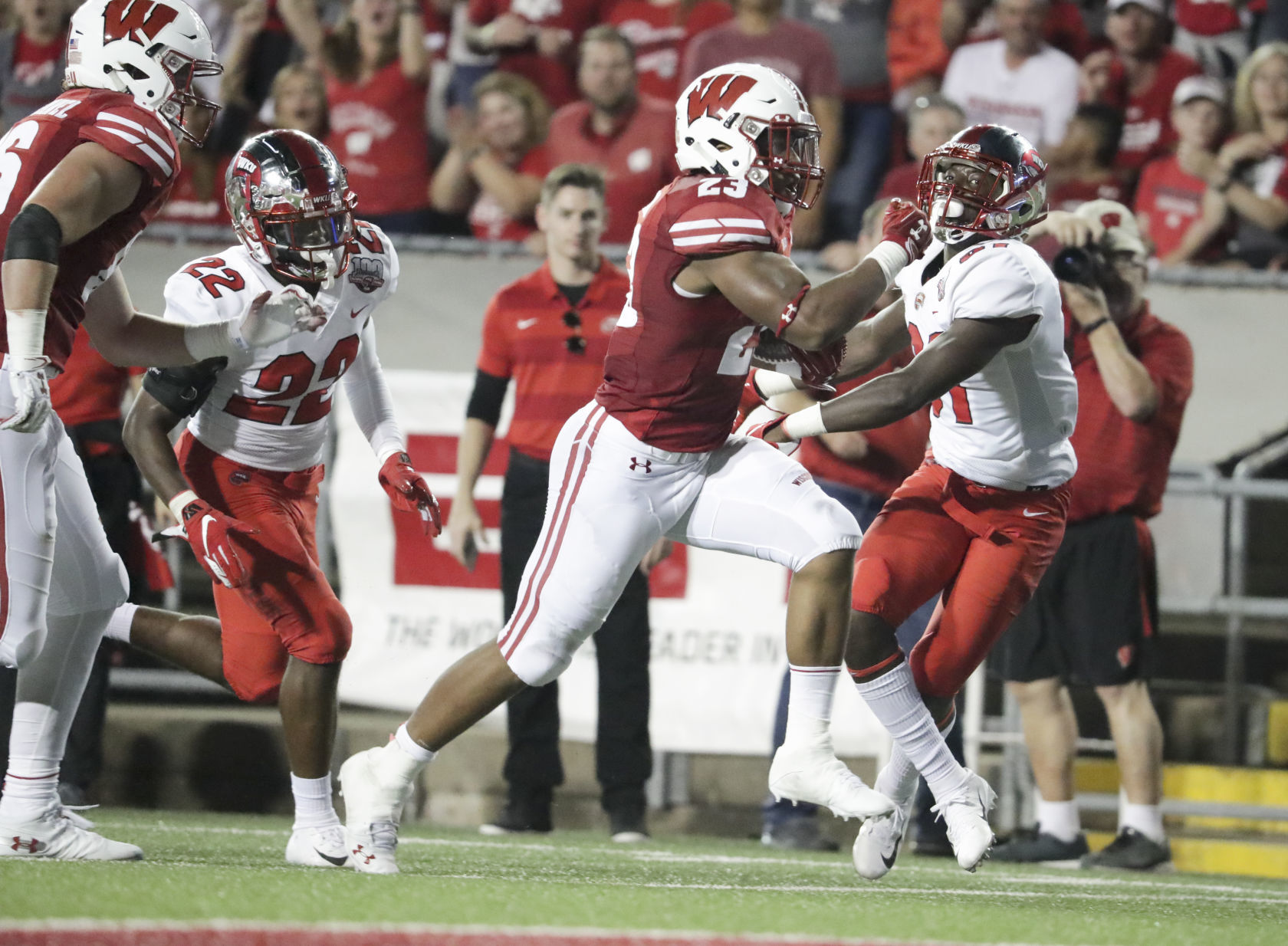Wisconsin Badgers 34, Western Kentucky Hilltoppers 3